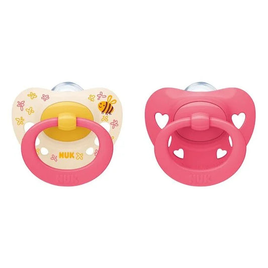 NUK Signature Lot de 2 tétines en silicone en forme de cœur sans BPA pour bébé de 0 à 6 mois - Apaise 95% des bébés