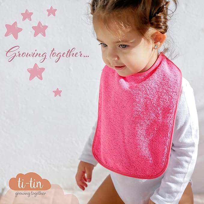 Ti TIN | Lot de 4 Bavoirs Imperméables Imprimés pour Bébés | Avec col en Caoutchouc Élastique | Avec Serviette en Éponge Doublée de Plastique